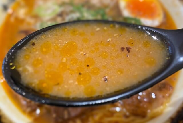 神仙ファボーレ富山店の味噌ラーメンのスープ