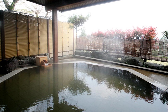 ふくみつ華山温泉の大浴場